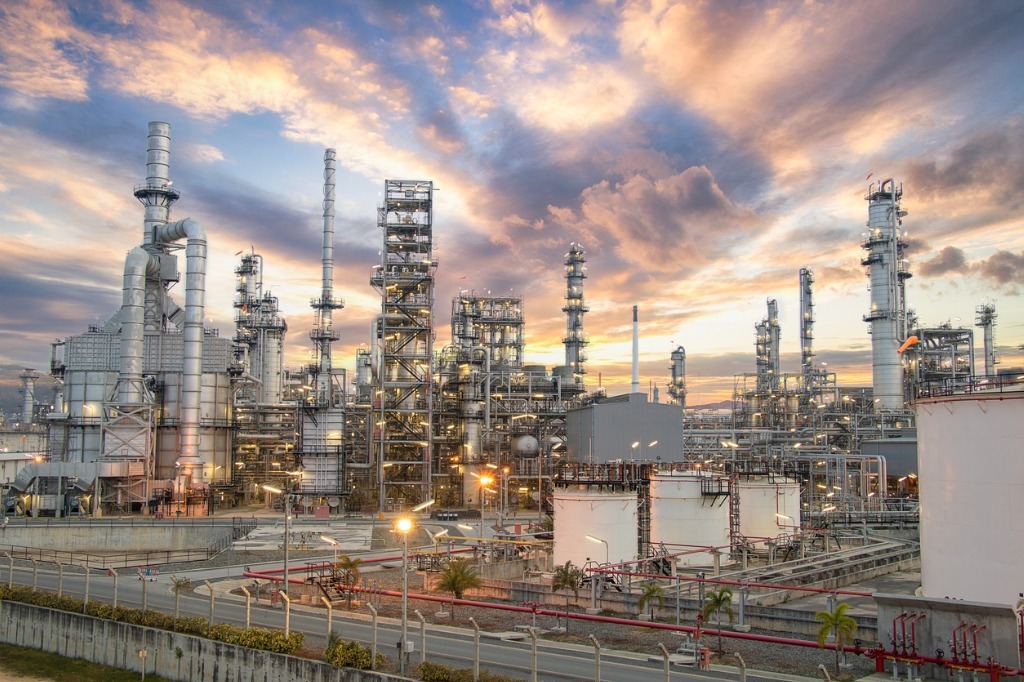 Modern Euro-V refinery facility